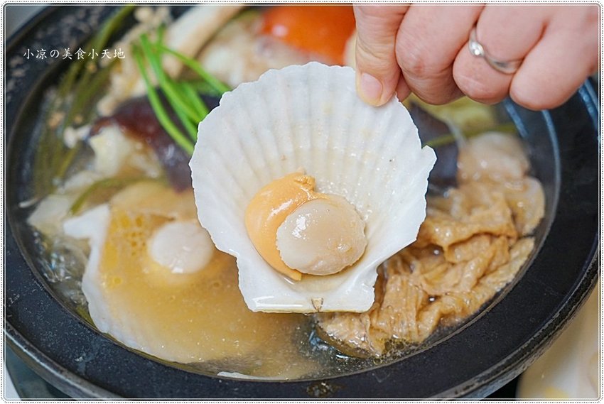 海鮮珠寶盒好華麗！台中火鍋浮誇無極限，豪華海鮮珠寶盒+20盎司肉品，「夢幻逸品」雙人套餐浪漫來襲~