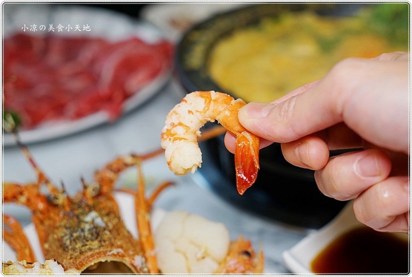 海鮮珠寶盒好華麗！台中火鍋浮誇無極限，豪華海鮮珠寶盒+20盎司肉品，「夢幻逸品」雙人套餐浪漫來襲~