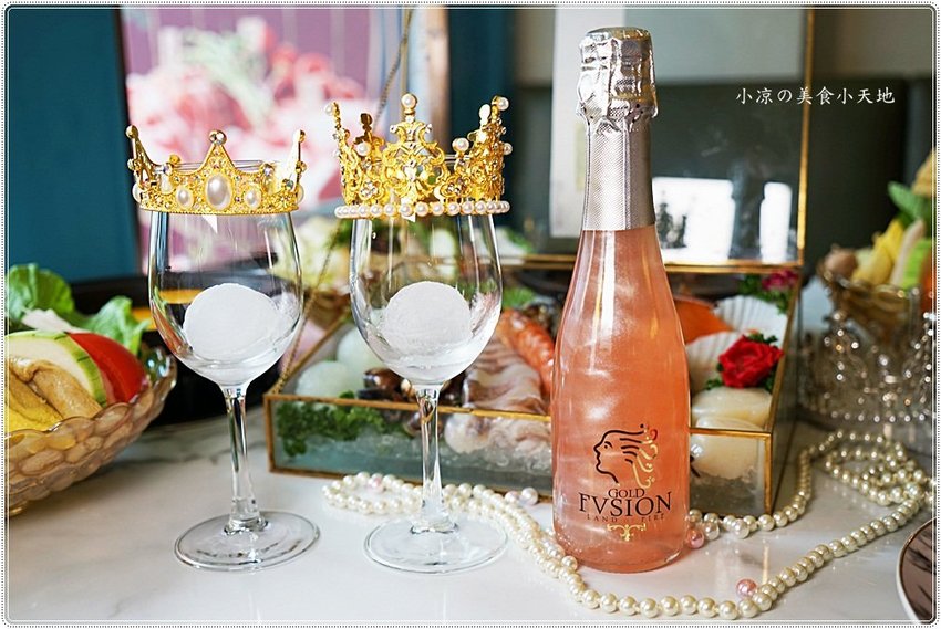 海鮮珠寶盒好華麗！台中火鍋浮誇無極限，豪華海鮮珠寶盒+20盎司肉品，「夢幻逸品」雙人套餐浪漫來襲~