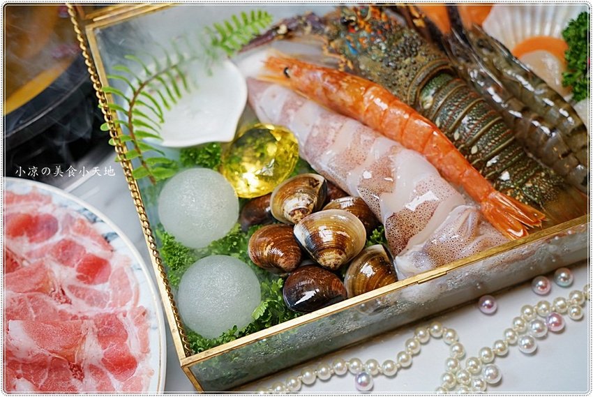 海鮮珠寶盒好華麗！台中火鍋浮誇無極限，豪華海鮮珠寶盒+20盎司肉品，「夢幻逸品」雙人套餐浪漫來襲~