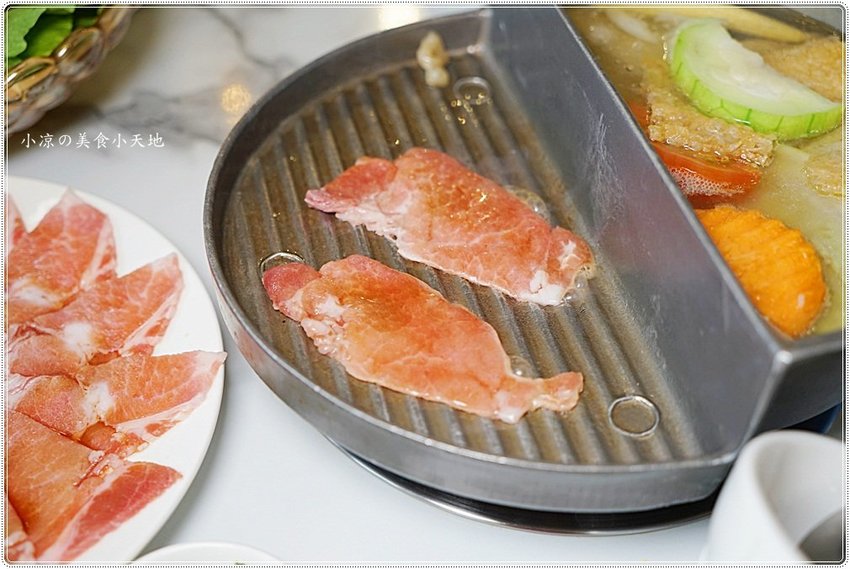 海鮮珠寶盒好華麗！台中火鍋浮誇無極限，豪華海鮮珠寶盒+20盎司肉品，「夢幻逸品」雙人套餐浪漫來襲~