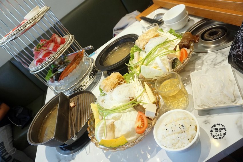 久違石頭火鍋，台中逢甲最美火鍋店，超狂鳥籠火鍋，1000左右雙人火烤兩吃 - Cyndi loves享食天堂