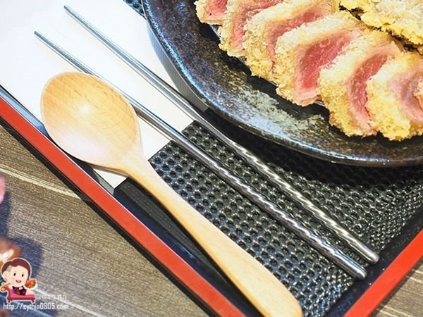 桃園小巨蛋美食-丼Fun「日本式丼ご飯」桃園店-IG爆紅重量級肉肉丼飯,炙燒牛排.鹽蔥牛舌令人驚艷 (邀約) @民宿女王芽月-美食.旅遊.全台趴趴走