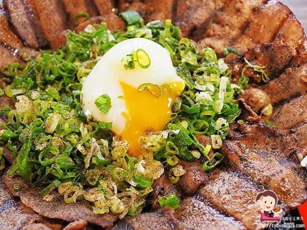 桃園小巨蛋美食-丼Fun「日本式丼ご飯」桃園店-IG爆紅重量級肉肉丼飯,炙燒牛排.鹽蔥牛舌令人驚艷 (邀約) @民宿女王芽月-美食.旅遊.全台趴趴走