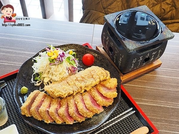 桃園小巨蛋美食-丼Fun「日本式丼ご飯」桃園店-IG爆紅重量級肉肉丼飯,炙燒牛排.鹽蔥牛舌令人驚艷 (邀約) @民宿女王芽月-美食.旅遊.全台趴趴走