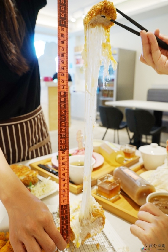 茉莉公主蛋包飯  || 台中北屯五目坊的隱藏版裙擺公主風蛋包飯，親子友善和家庭聚餐餐廳