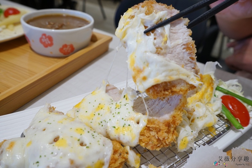 茉莉公主蛋包飯  || 台中北屯五目坊的隱藏版裙擺公主風蛋包飯，親子友善和家庭聚餐餐廳