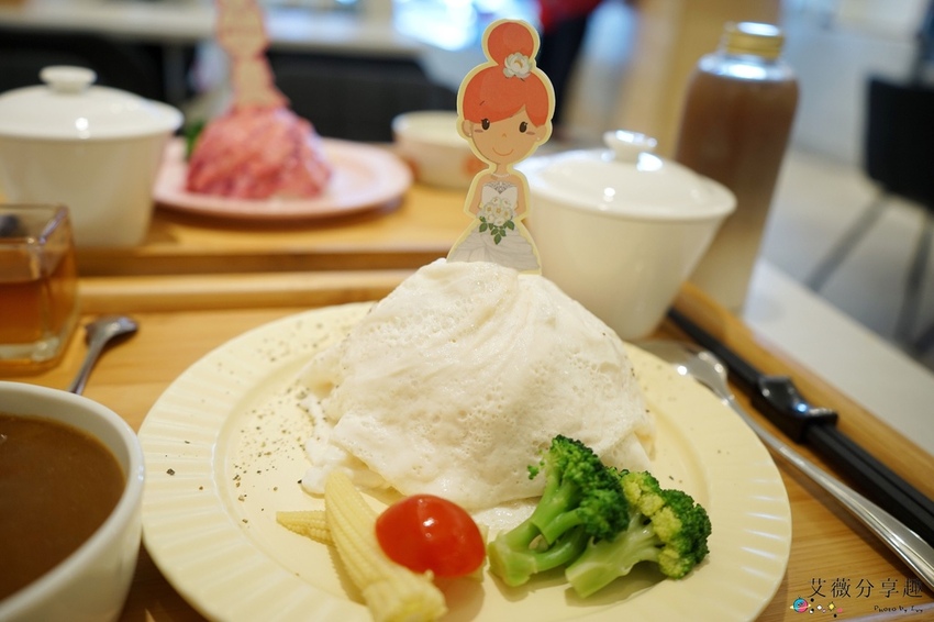 茉莉公主蛋包飯  || 台中北屯五目坊的隱藏版裙擺公主風蛋包飯，親子友善和家庭聚餐餐廳