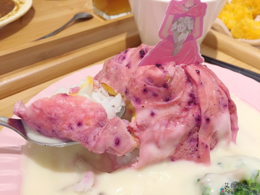 茉莉公主蛋包飯  || 台中北屯五目坊的隱藏版裙擺公主風蛋包飯，親子友善和家庭聚餐餐廳