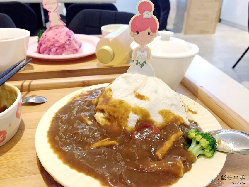 茉莉公主蛋包飯  || 台中北屯五目坊的隱藏版裙擺公主風蛋包飯，親子友善和家庭聚餐餐廳