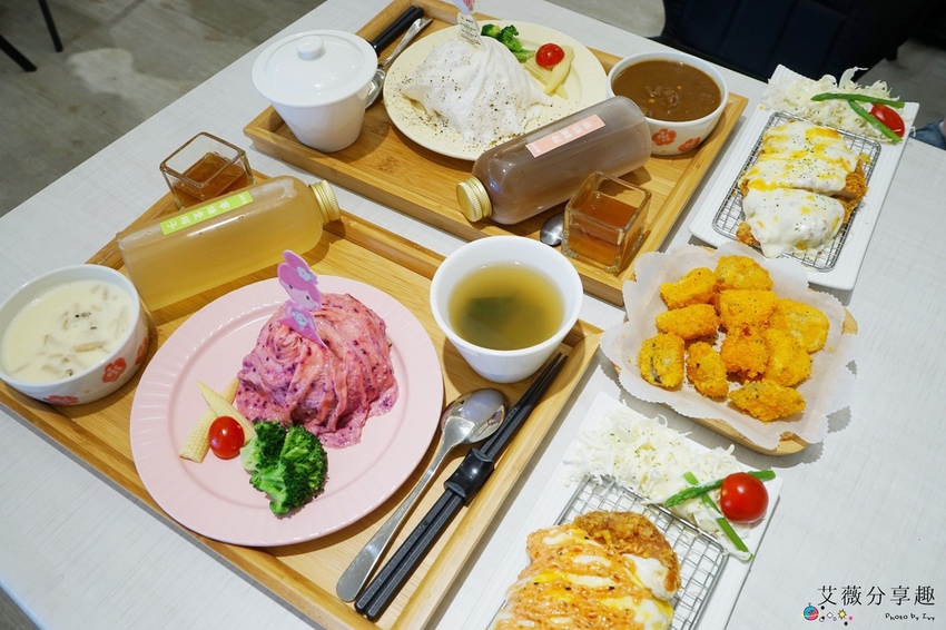 茉莉公主蛋包飯  || 台中北屯五目坊的隱藏版裙擺公主風蛋包飯，親子友善和家庭聚餐餐廳