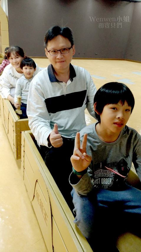 2019.01紙箱王 台中科學博物館店 博館店 紙箱小火車 (10).jpg