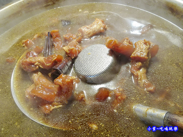 饒河街夜市-牛哥滷味 (14).jpg