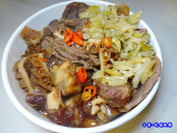 饒河街夜市-牛哥滷味 (16).jpg