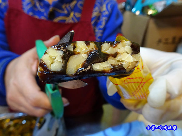 饒河街夜市-阿里山黑糖茶舖試吃 (3).jpg