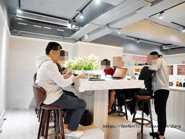 【台北火鍋】熊飽鍋物-東興店 #南京三民站 #宜蘭人氣火鍋店 #泰迪熊主題餐廳 #火鍋 #牛奶鍋 (6).JPG