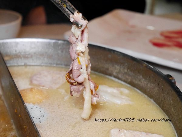 【台北火鍋】熊飽鍋物-東興店 #南京三民站 #宜蘭人氣火鍋店 #泰迪熊主題餐廳 #火鍋 #牛奶鍋 (36).JPG