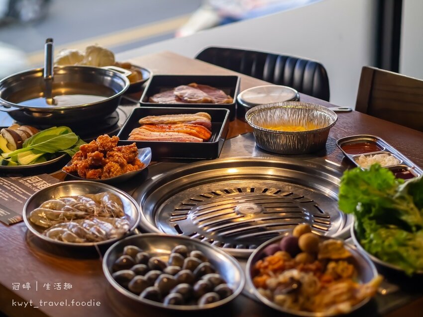 台中烤肉火鍋吃到飽-阿豬媽韓式烤肉火鍋吃到飽台中總店20.jpg