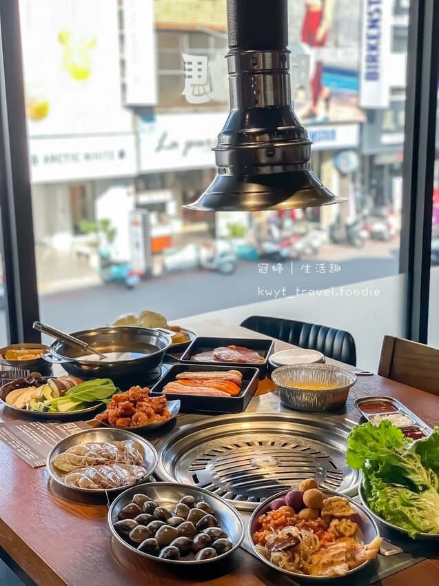 台中烤肉火鍋吃到飽-阿豬媽韓式烤肉火鍋吃到飽台中總店29.jpg