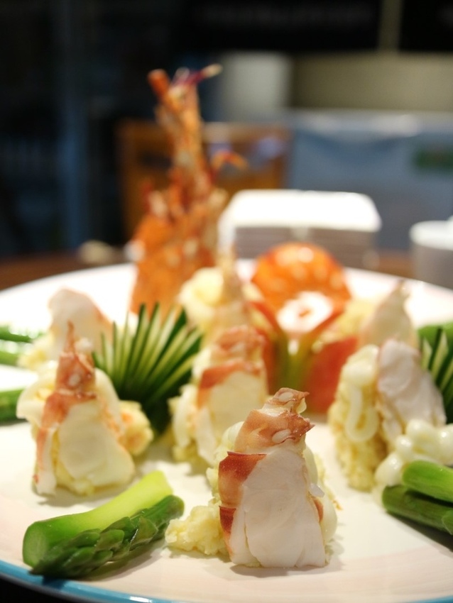 龍蝦沙拉 (8).JPG