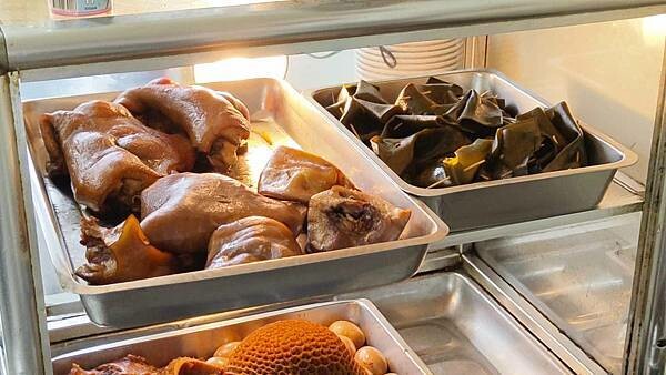 阿助水餃｜隱藏在中正紀念堂捷運站附近２樓的水餃店