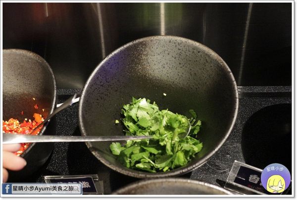 上老石鍋(台南中華店)：[食記]►台南火鍋推薦◄上老石鍋重磅海龍王鍋四人套餐只要1988元含四種湯底、副食、菜盤，愛海鮮的朋友們千萬別錯過!!!!