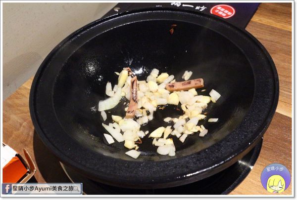 上老石鍋(台南中華店)：[食記]►台南火鍋推薦◄上老石鍋重磅海龍王鍋四人套餐只要1988元含四種湯底、副食、菜盤，愛海鮮的朋友們千萬別錯過!!!!