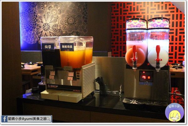 上老石鍋(台南中華店)：[食記]►台南火鍋推薦◄上老石鍋重磅海龍王鍋四人套餐只要1988元含四種湯底、副食、菜盤，愛海鮮的朋友們千萬別錯過!!!!