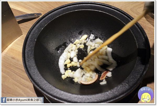 上老石鍋(台南中華店)：[食記]►台南火鍋推薦◄上老石鍋重磅海龍王鍋四人套餐只要1988元含四種湯底、副食、菜盤，愛海鮮的朋友們千萬別錯過!!!!