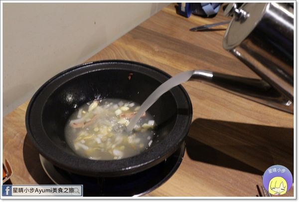 上老石鍋(台南中華店)：[食記]►台南火鍋推薦◄上老石鍋重磅海龍王鍋四人套餐只要1988元含四種湯底、副食、菜盤，愛海鮮的朋友們千萬別錯過!!!!