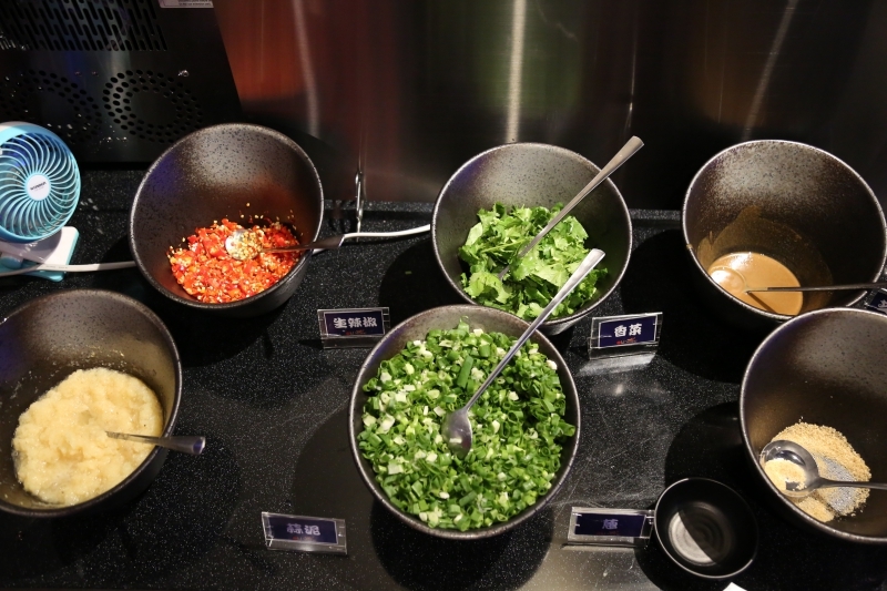 [台南]永康火鍋推薦 上老石鍋-中華店 平價石頭火鍋澎湃實在 和牛肉片＋新鮮海鮮 宵夜晚餐營業至三點