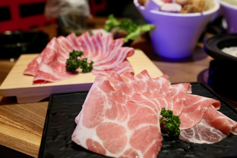 [台南]永康火鍋推薦 上老石鍋-中華店 平價石頭火鍋澎湃實在 和牛肉片＋新鮮海鮮 宵夜晚餐營業至三點