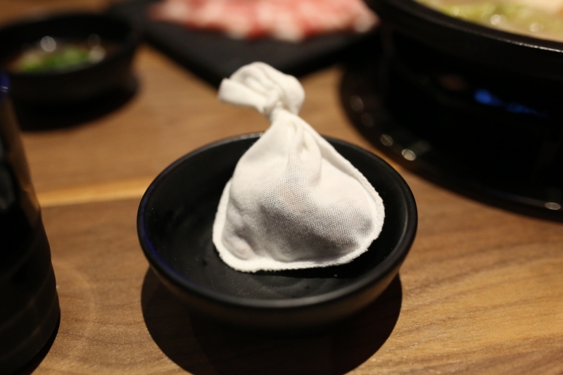 [台南]永康火鍋推薦 上老石鍋-中華店 平價石頭火鍋澎湃實在 和牛肉片＋新鮮海鮮 宵夜晚餐營業至三點