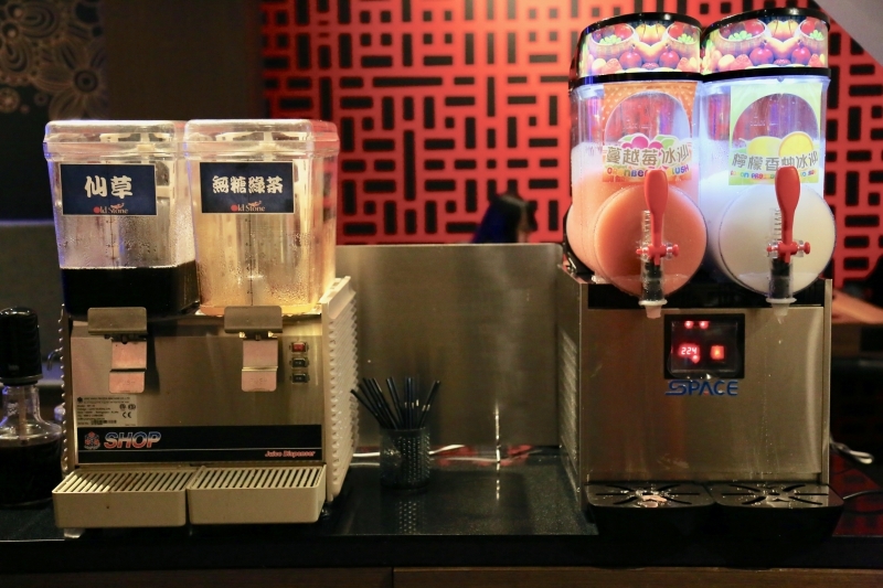 [台南]永康火鍋推薦 上老石鍋-中華店 平價石頭火鍋澎湃實在 和牛肉片＋新鮮海鮮 宵夜晚餐營業至三點