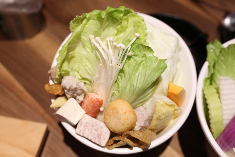 [台南]永康火鍋推薦 上老石鍋-中華店 平價石頭火鍋澎湃實在 和牛肉片＋新鮮海鮮 宵夜晚餐營業至三點