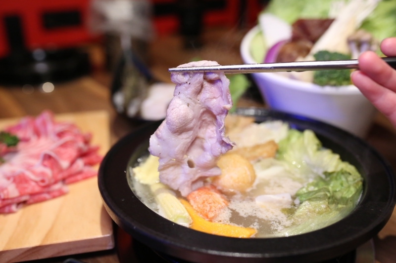 [台南]永康火鍋推薦 上老石鍋-中華店 平價石頭火鍋澎湃實在 和牛肉片＋新鮮海鮮 宵夜晚餐營業至三點