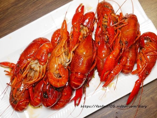 【桃園吃到飽】港點大師-愛買桃園店 #麻辣小龍蝦 #港式點心 #流沙奶皇包 #鮮蝦腸粉 #燒賣 (2).JPG