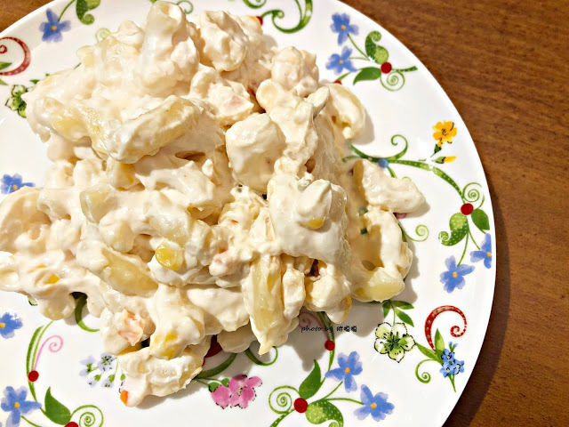 【台中 大里】尊珈啡enjoy coffee🎵🎶🎵以客為尊，以「尊」為家，讓人超放鬆的居家咖啡小店，老闆是香港人，超厚西多士根本無敵，自家調製義式肉醬外面真的吃不到，每天還有不同的手做甜點，驚喜不斷，