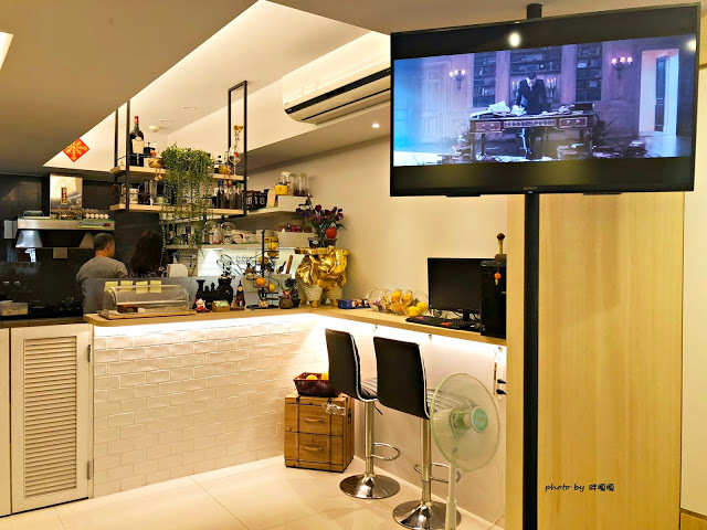 【台中 大里】尊珈啡enjoy coffee🎵🎶🎵以客為尊，以「尊」為家，讓人超放鬆的居家咖啡小店，老闆是香港人，超厚西多士根本無敵，自家調製義式肉醬外面真的吃不到，每天還有不同的手做甜點，驚喜不斷，