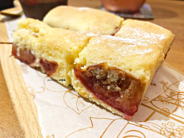 【台中 大里】尊珈啡enjoy coffee🎵🎶🎵以客為尊，以「尊」為家，讓人超放鬆的居家咖啡小店，老闆是香港人，超厚西多士根本無敵，自家調製義式肉醬外面真的吃不到，每天還有不同的手做甜點，驚喜不斷，