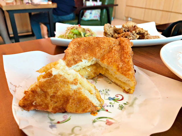 【台中 大里】尊珈啡enjoy coffee🎵🎶🎵二訪美味更升級，每天都有新甜點，菜單不定期更換，每一道餐點都非常好吃，不論內用、外帶都可以，近十九甲健康公園及Dali Art藝術廣場~