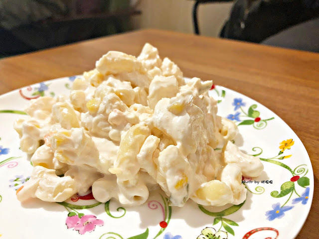 【台中 大里】尊珈啡enjoy coffee🎵🎶🎵以客為尊，以「尊」為家，讓人超放鬆的居家咖啡小店，老闆是香港人，超厚西多士根本無敵，自家調製義式肉醬外面真的吃不到，每天還有不同的手做甜點，驚喜不斷，