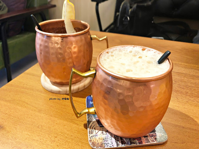 【台中 大里】尊珈啡enjoy coffee🎵🎶🎵以客為尊，以「尊」為家，讓人超放鬆的居家咖啡小店，老闆是香港人，超厚西多士根本無敵，自家調製義式肉醬外面真的吃不到，每天還有不同的手做甜點，驚喜不斷，