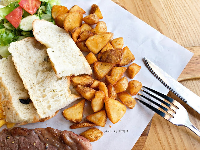 【台中 北屯】尼克咖啡-微笑大坑店😊空間寬敞，環境舒適，親子友善餐廳，用餐大雄陪伴還可以騎小馬，平價早午餐，免服務費，附近好停車~