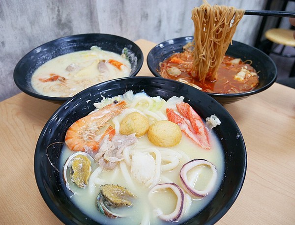 劉妹鍋燒意麵-大甲店：劉妹鍋燒意麵 大甲店-台中大甲鍋燒麵  台南風味湯頭  不用遠征也能品嘗