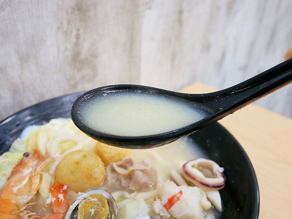 劉妹鍋燒意麵-大甲店：劉妹鍋燒意麵 大甲店-台中大甲鍋燒麵  台南風味湯頭  不用遠征也能品嘗