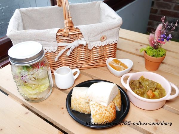 【宜蘭美食】慢漫窩飲食堂 #平價美食 #咖啡 #鬆餅 #早午餐 #乾燥花 享受慢步調的放鬆時光 (26).JPG