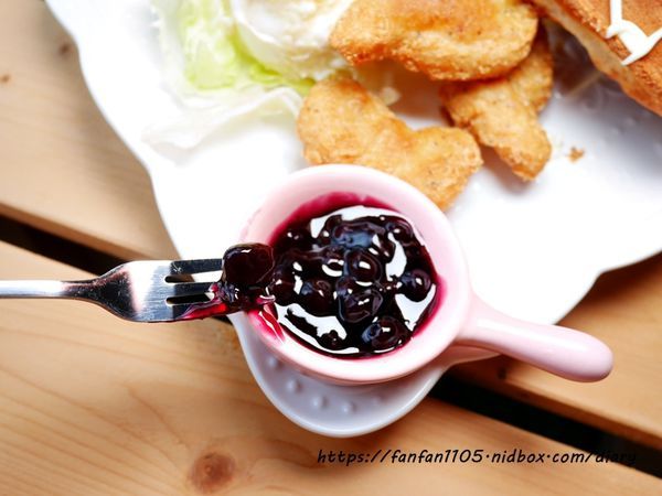 【宜蘭美食】慢漫窩飲食堂 #平價美食 #咖啡 #鬆餅 #早午餐 #乾燥花 享受慢步調的放鬆時光 (21).JPG