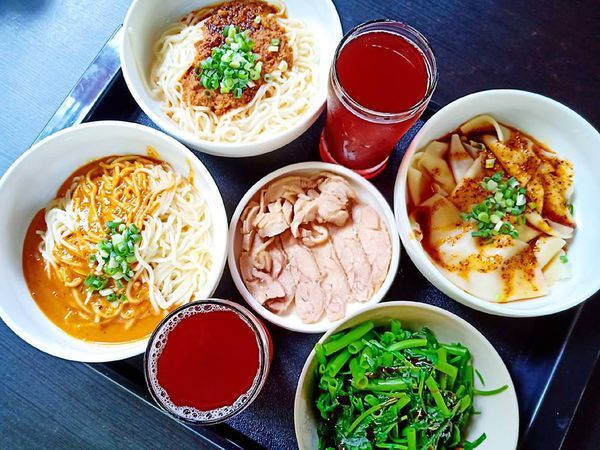 44288416_356415368432455_7659024370739707904_n