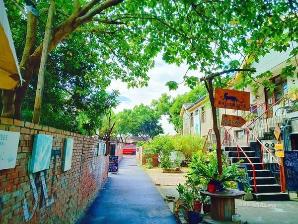 44318082_706861086350932_8970625271753342976_n